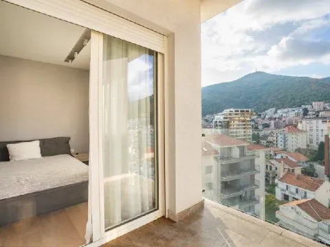 Rent, two bedroom apartment, 138m², Centar, Budva - image 7