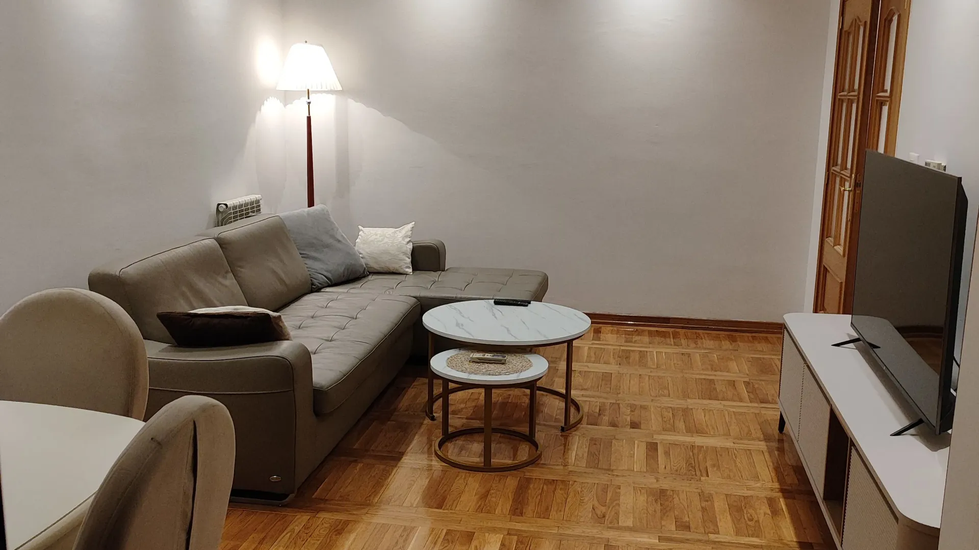 Izdavanje, dvosoban stan, 65m², Preko Morače, Podgorica