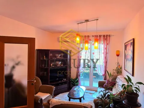 Izdavanje, dvosoban stan, 55m², Stari Aerodrom, Podgorica - image 5