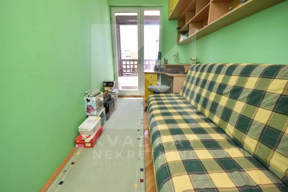 Prodaja, četvorosoban stan, 92m², Lepa Kata, Podgorica