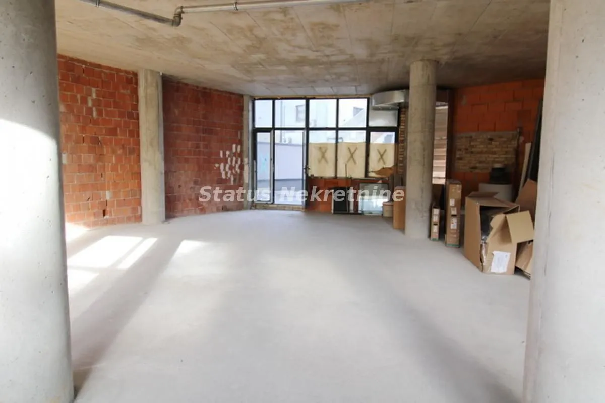 Sale, office space, 320m², Salajka, Novi Sad Sve Podlokacije
