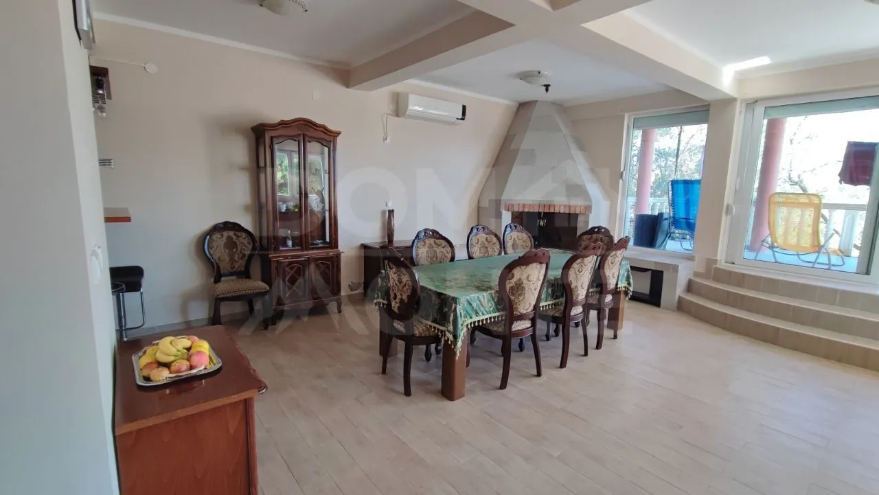 Rent, house, 300m², Tivat, Crna Gora