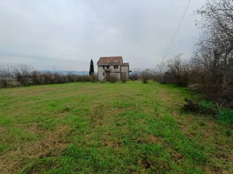 Zemljište in Donji Kokoti