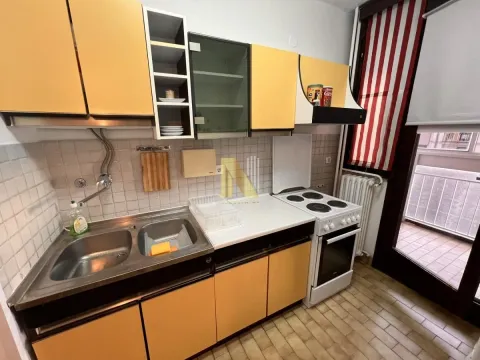 Izdavanje, četvorosoban stan, 75m², Sajmište, Novi Sad - image 8