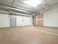 Izdavanje, poslovni prostor, 155m², Stari Aerodrom, Podgorica - image 21