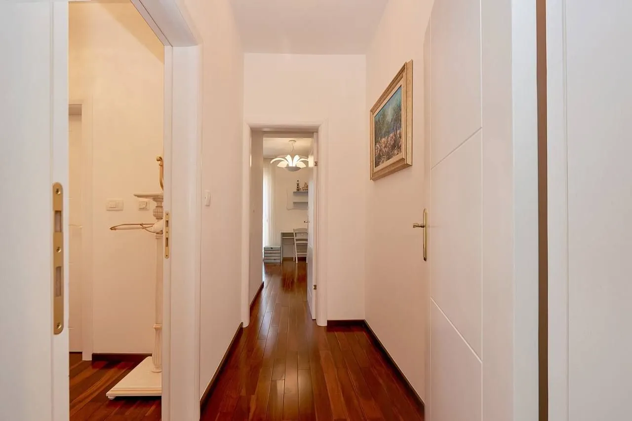 Sale, house, 150m², Bečići, Budva