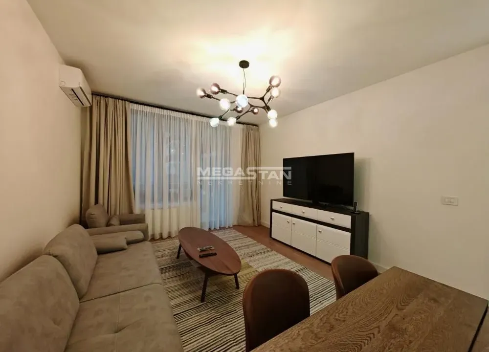 Izdavanje, jednosoban stan, 54m², Savski Venac, Beograd