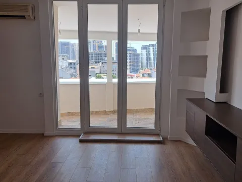 Sale, three bedroom apartment, 60m², Savski Venac, Beograd - image 2