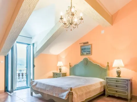 Sale, house, 365m², Dobrota, Kotor - image 12