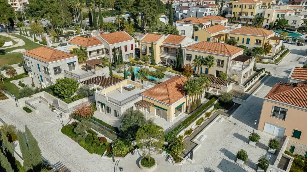 Sale, house, 287m², Portonovi, Herceg Novi