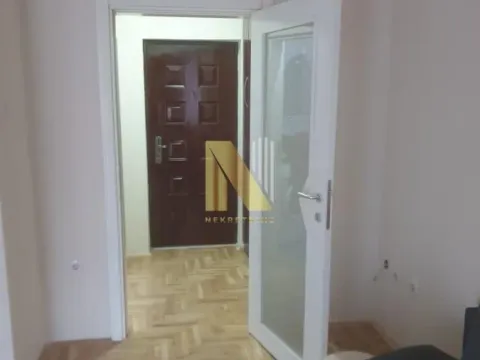 Izdavanje, garsonjera, 31m², Bulevar Evrope, Novi Sad Sve Podlokacije - image 6