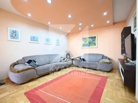 Rent, one bedroom apartment, 65m², Blok 6, Podgorica - image 2