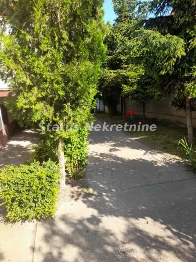 Prodaja, kuća, 875m², Kać, Novi Sad Sve Podlokacije