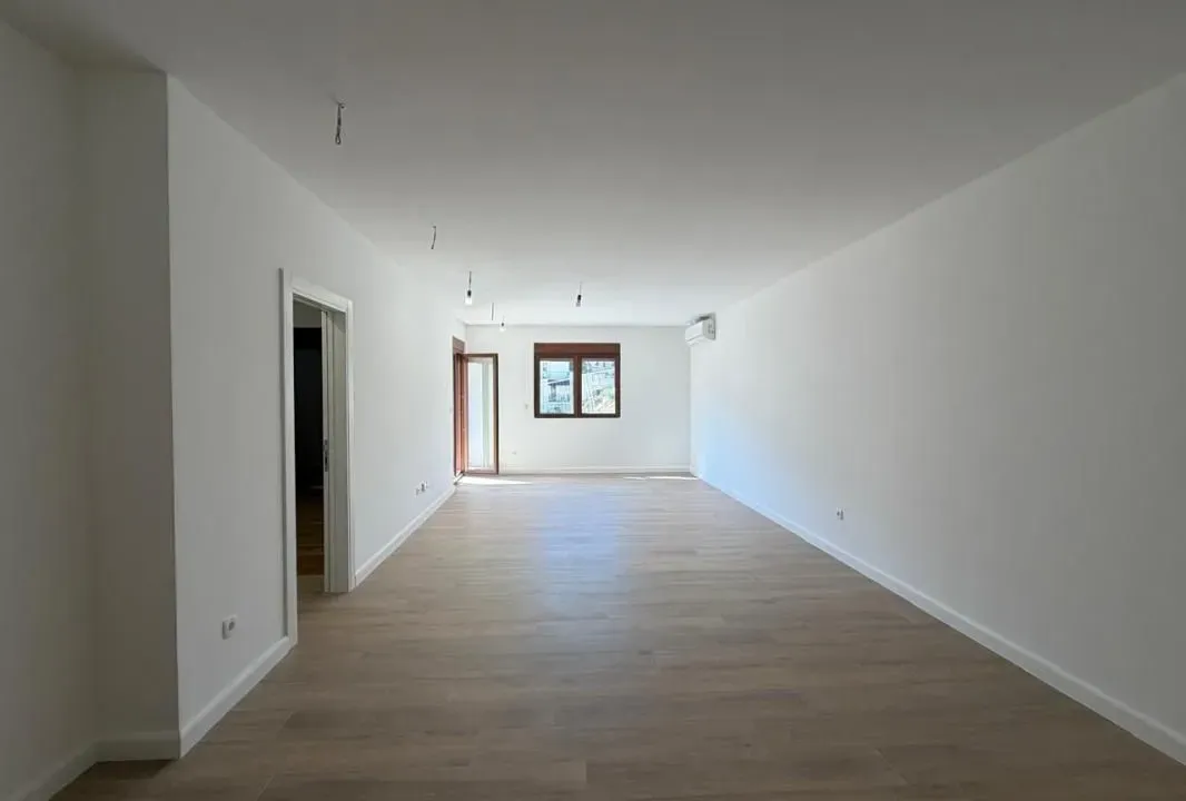 Sale, two bedroom apartment, 69m², Dobrota, Kotor