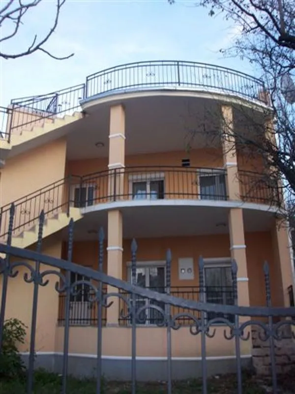 Prodaja, stan, 200m², Dobra Voda, Bar