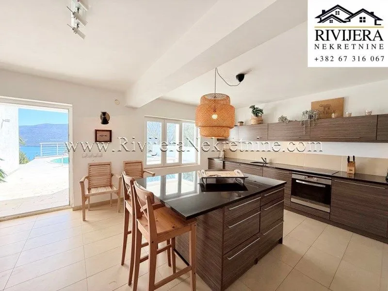 Prodaja, kuća, 212m², Đenovići, Herceg Novi