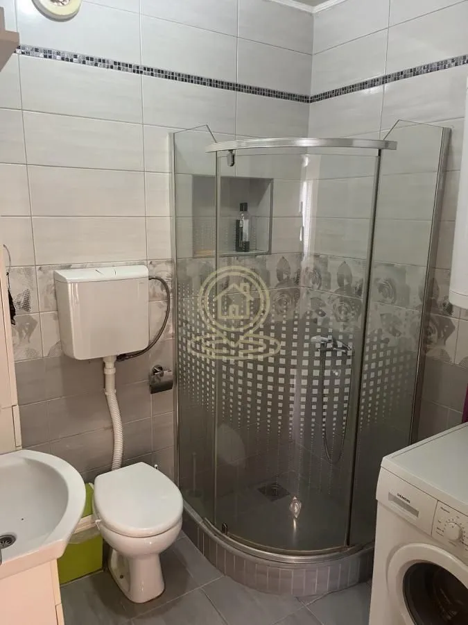 Izdavanje, trosoban stan, 80m², Detelinara, Novi Sad Sve Podlokacije