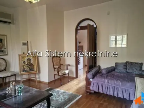 Izdavanje, kuća, 240m², Banovo Brdo, Beograd - image 11