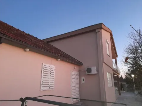 Prodaja, kuća, 300m², Konik, Podgorica - image 4