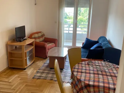 Rent, one bedroom apartment, 36m², Stari Aerodrom, Podgorica - image 2