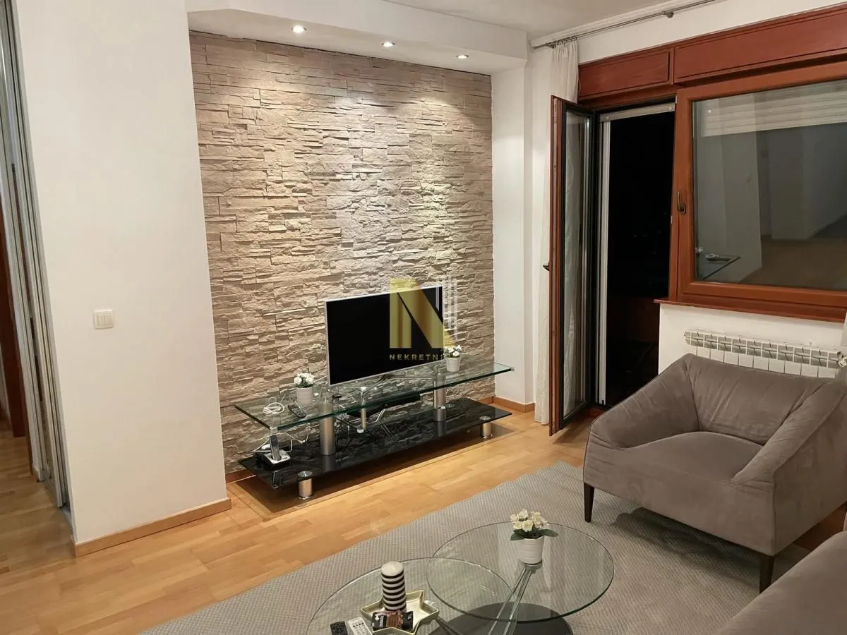 Rent, two bedroom apartment, 52m², Stari grad, Novi Sad