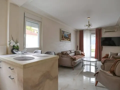 Rent, one bedroom apartment, 50m², Centar, Budva - image 9