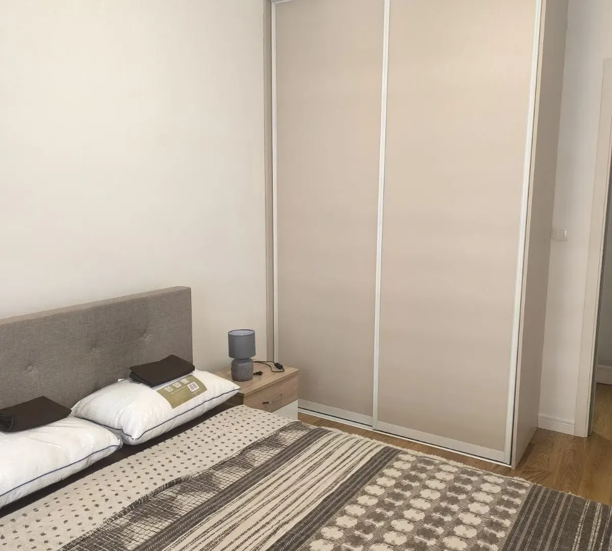 Izdavanje, dvosoban stan, 70m², Central Point, Podgorica