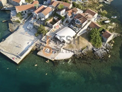 Prodaja, kuća, 400m², Tivat, Crna Gora - image 21