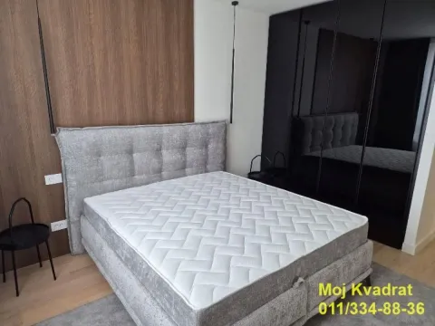 Izdavanje, četvorosoban stan, 120m², Savski Venac, Beograd - image 10