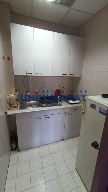 Rent, office space, 80m², Banovo Brdo, Beograd