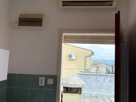 Izdavanje, stan, 30m², Blok 5, Podgorica - image 4