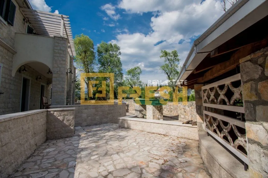 Sale, office space, 300m², Mareza, Podgorica
