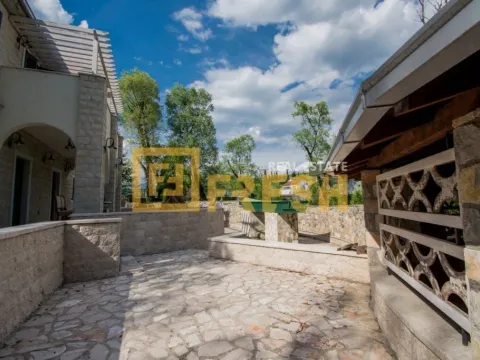 Sale, office space, 300m², Mareza, Podgorica - image 25