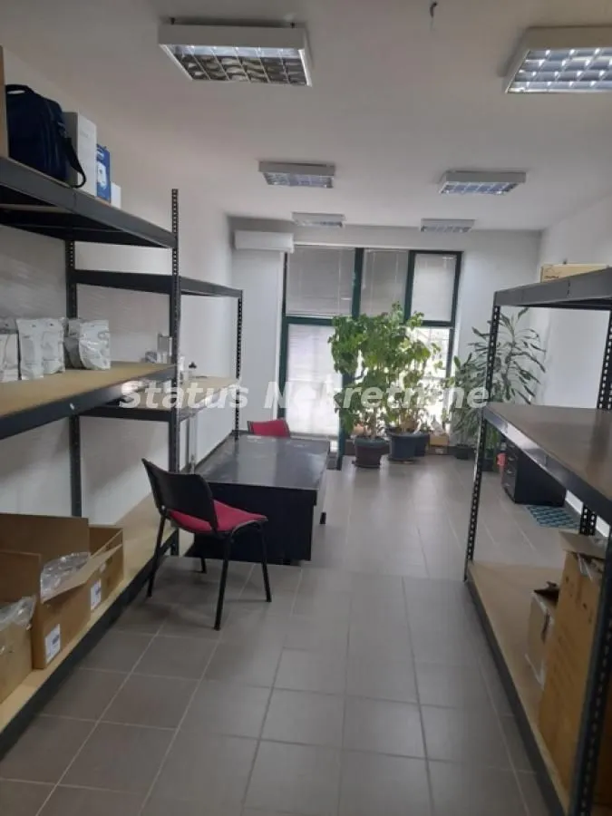 Izdavanje, poslovni prostor, 133m², Bulevar Evrope, Novi Sad Sve Podlokacije