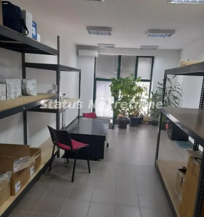 Izdavanje, poslovni prostor, 133m², Bulevar Evrope, Novi Sad Sve Podlokacije