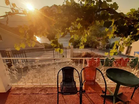 Sale, house, 78m², Tivat, Crna Gora - image 1