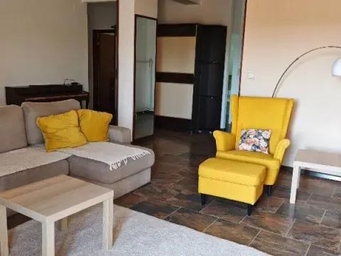 Rent, four bedroom apartment, 120m², Rakovica, Beograd - image 7