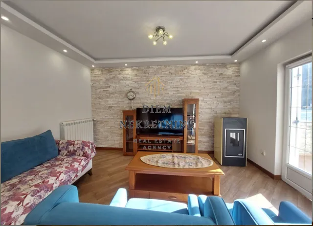Rent, three bedroom apartment, 130m², Dobrota, Kotor
