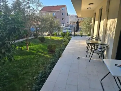 Izdavanje, dvosoban stan, 100m², Dalmatinska ulica, Podgorica - image 3