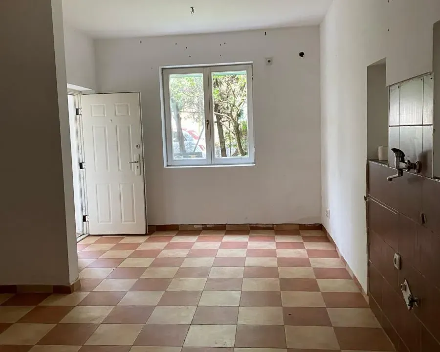 Izdavanje, dvosoban stan, 73m², Vračar Sve Podlokacije, Beograd