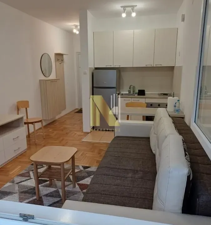 Rent, studio apartment, 26m², Detelinara, Novi Sad Sve Podlokacije