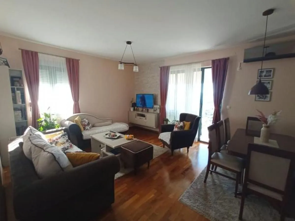 Prodaja, trosoban stan, 101m², Tivat, Crna Gora