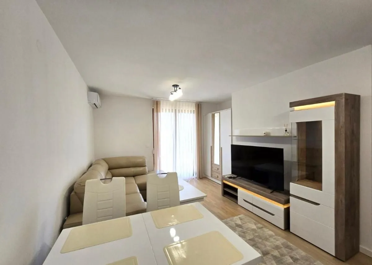 Rent, one bedroom apartment, 50m², Centar, Tivat
