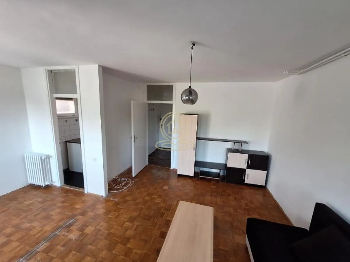 Rent, studio apartment, 33m², Novo naselje, Novi Sad