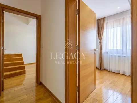 Prodaja, četvorosoban stan, 140m², Šumice, Beograd - image 12