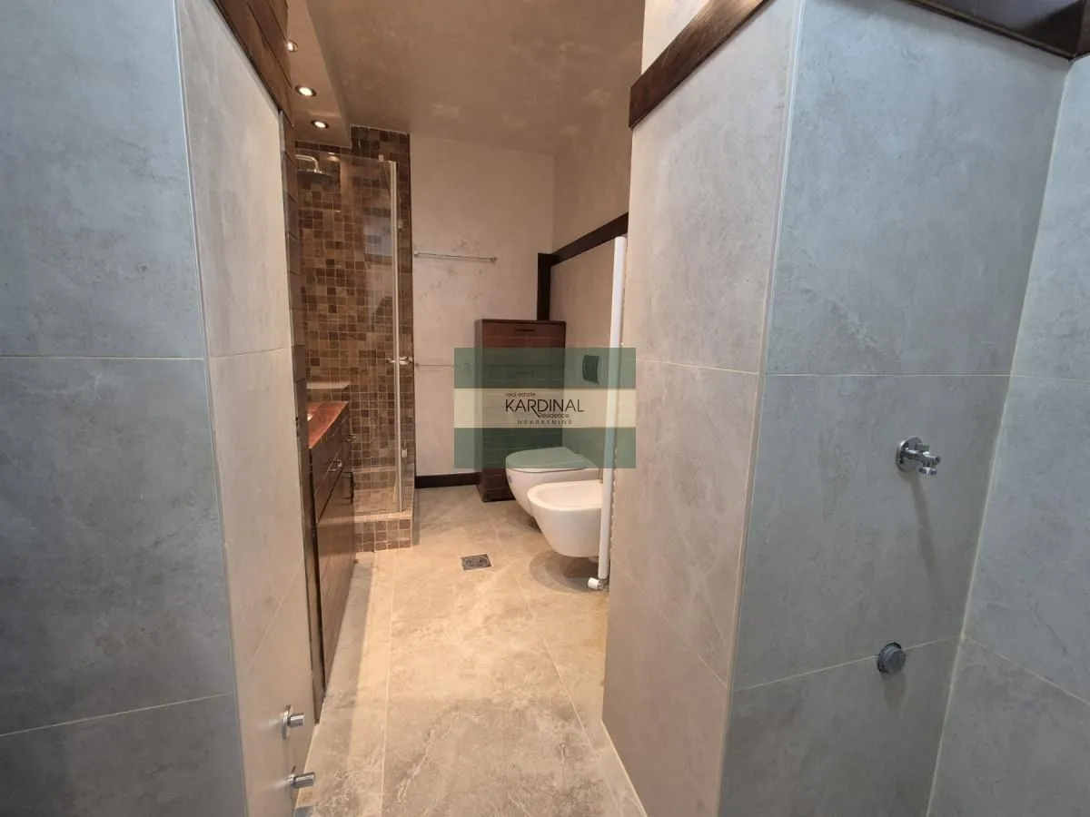 Prodaja, trosoban stan, 95m², Vašarište, Jagodina