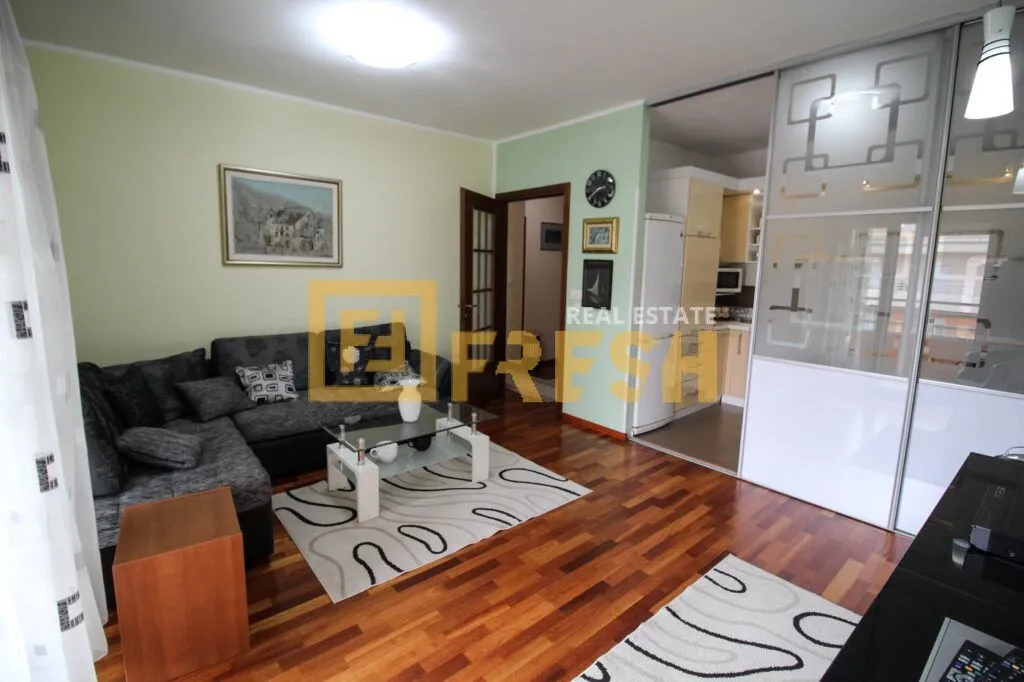 Rent, two bedroom apartment, 74m², City Kvart, Podgorica