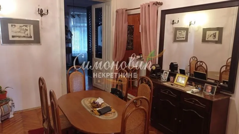Prodaja, stan, 214m², Zemun Centar, Zemun Sve Podlokacije