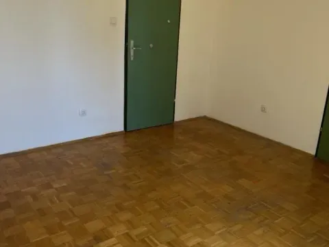 Izdavanje, trosoban stan, 88m², Vidikovački venac, Rakovica - image 9