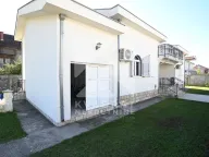 Rent, house, 400m², Zlatica, Podgorica